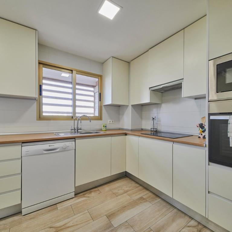 Apartamento San Juan Playa, parking gratuito, aire acondicionado - Apartment with Sea View - 42