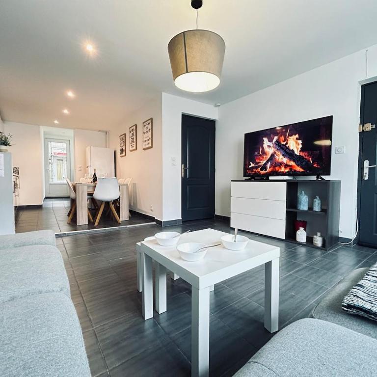Super 5 chambres avec 4 SDB près du centre et gare - Apartamento de 5 dormitorios - 33