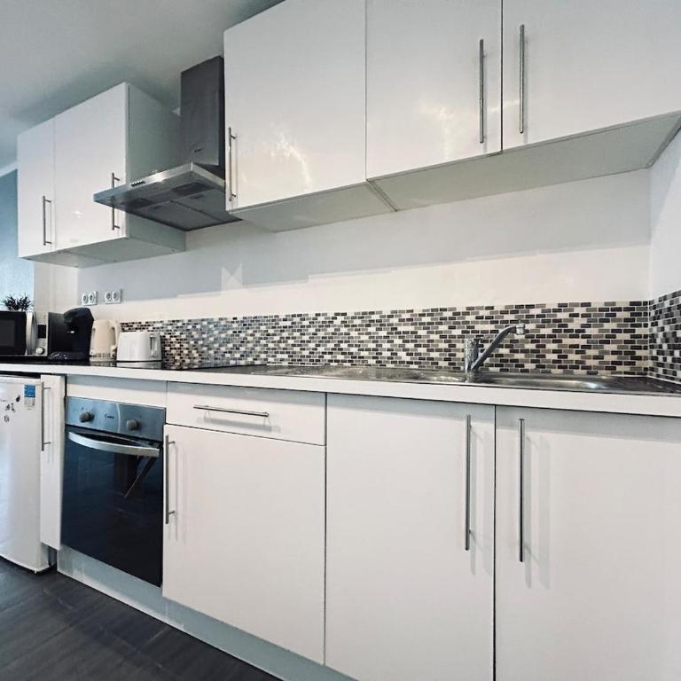 Super 5 chambres avec 4 SDB près du centre et gare - Apartamento de 5 dormitorios - 27