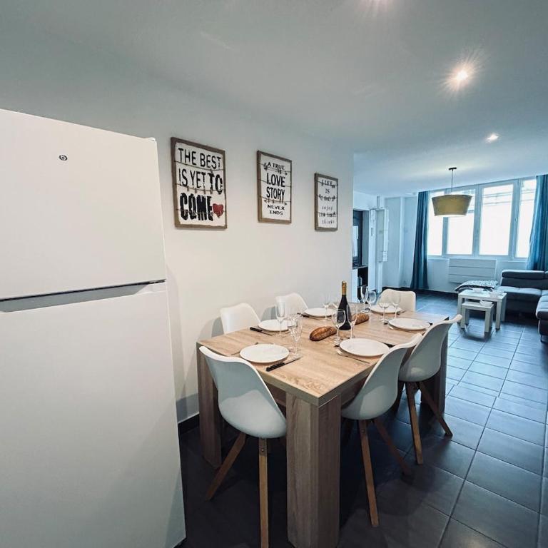 Super 5 chambres avec 4 SDB près du centre et gare - Apartamento de 5 dormitorios - 23