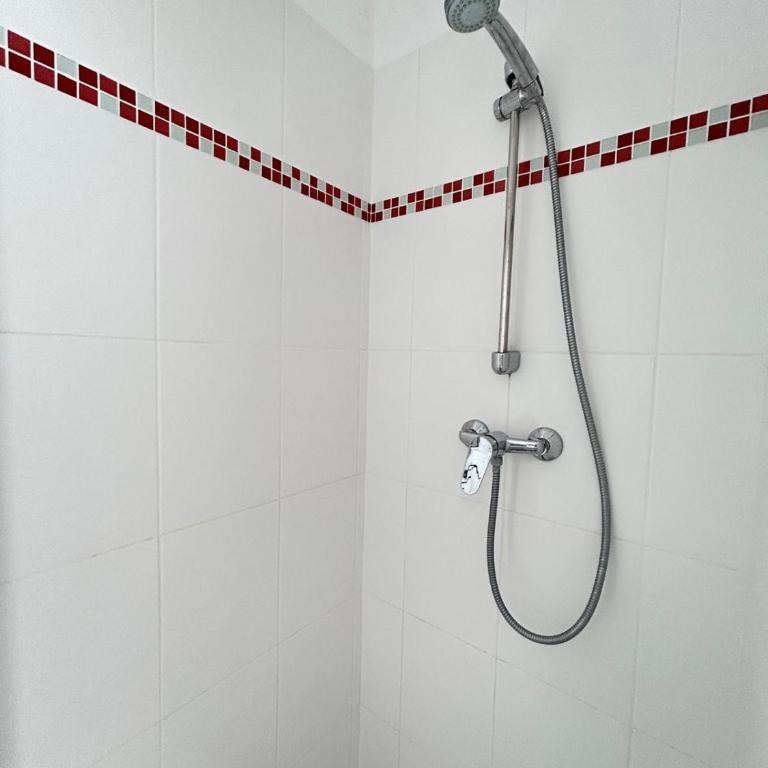Super 5 chambres avec 4 SDB près du centre et gare - Apartamento de 5 dormitorios - 10