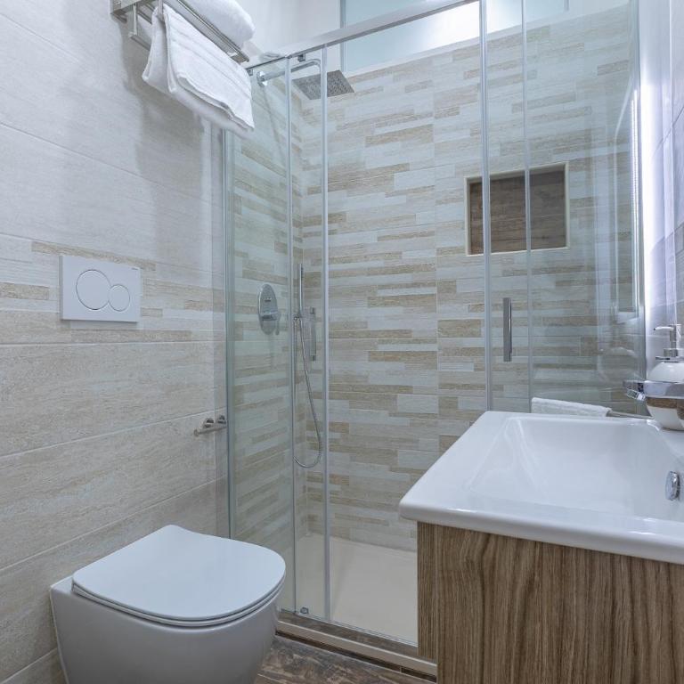 GuestHost - Manis Home - Two-Bedroom Apartment - 18