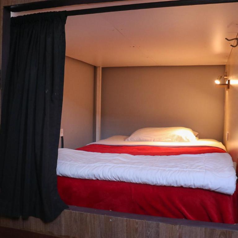 Blue House Youth Hostel - Cama en habitación compartida mixta de 4 camas - 2