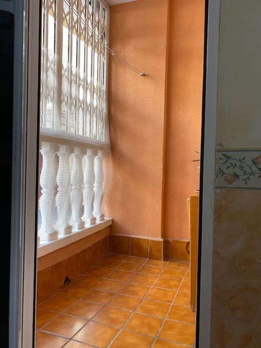 En Torrevieja Acogedor a 200 metros la playa WIFi - Apartamento de 2 dormitorios - 9