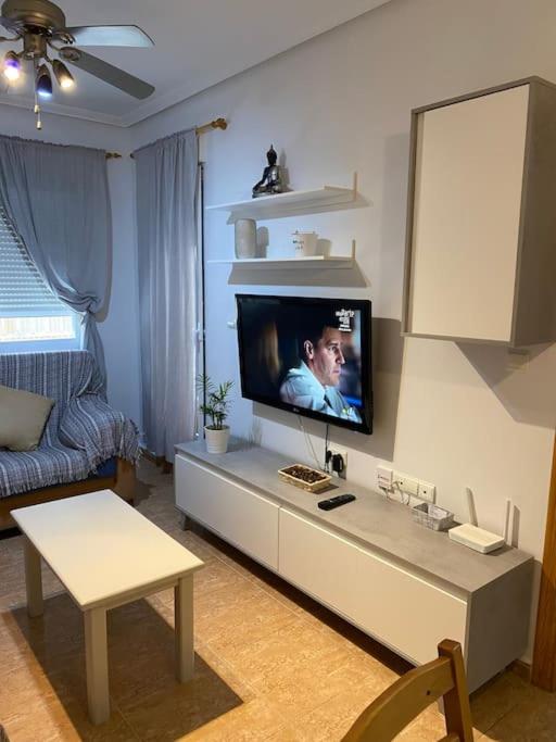 En Torrevieja Acogedor a 200 metros la playa WIFi - Apartamento de 2 dormitorios - 11