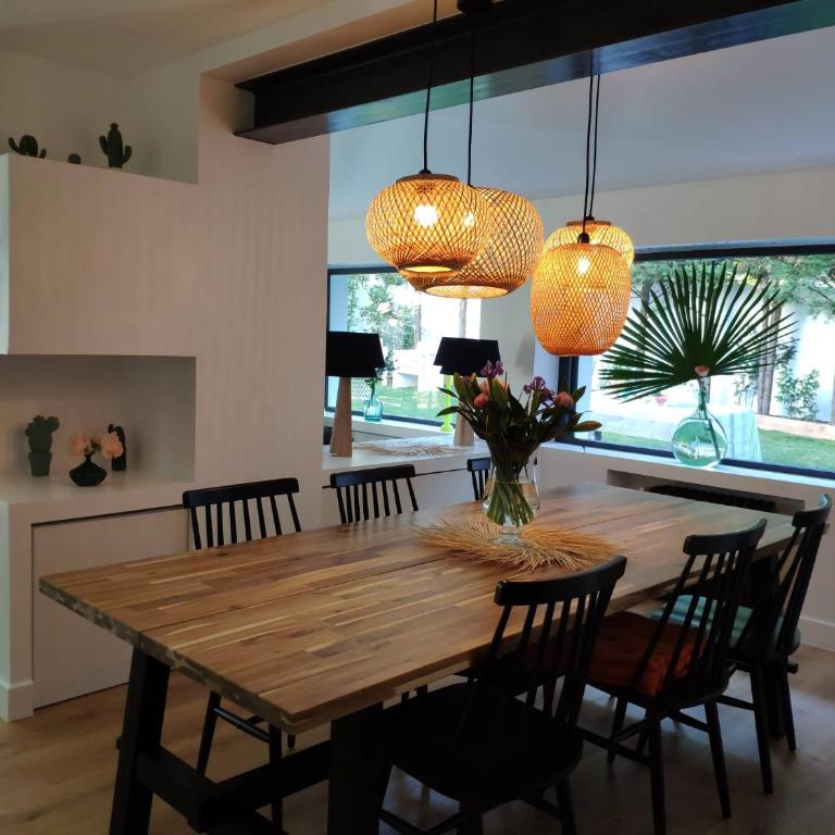 Charmante maison avec piscine - Villa avec Piscine Privée - 5