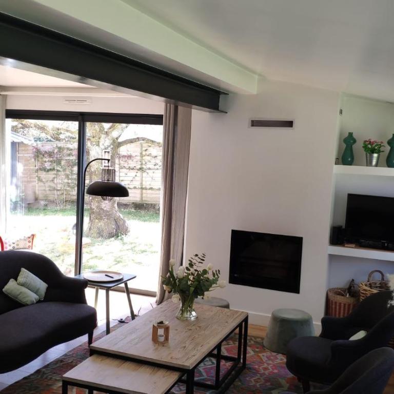 Charmante maison avec piscine - Villa avec Piscine Privée - 11