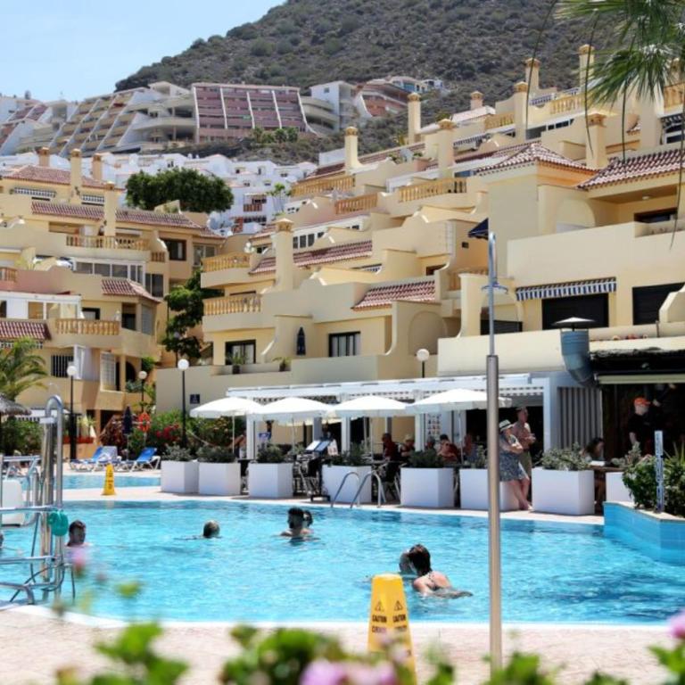 Torviscas Fantastic Apartment with Pool and Private Terrace - Two-Bedroom Apartment with Balcony and Sea View - 1