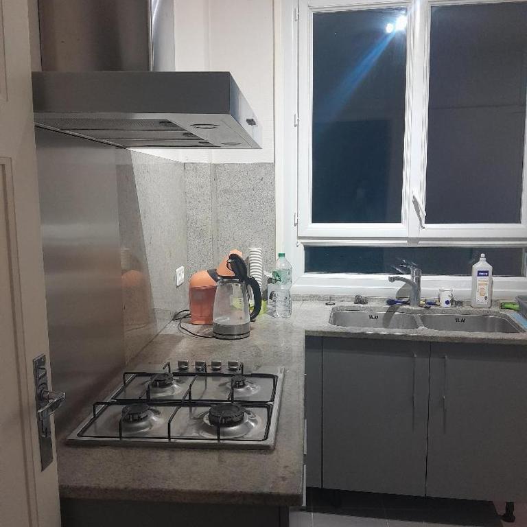 VUE DE REVE CHAMBRE dans APPARTEMENT DE STANDING - vous faites le ménage-Very good prices but you have to cle-an th-e flat - Camera Matrimoniale Deluxe - 12