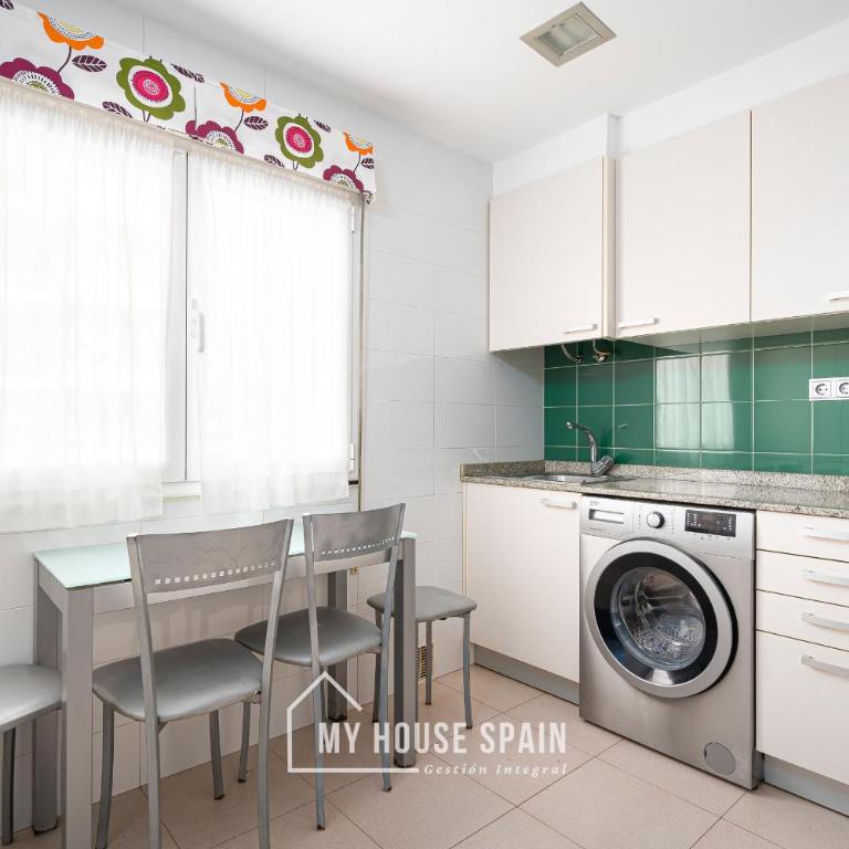 MyHouseSpain - Único piso cerca de la playa - Apartamento de 3 dormitorios - 5