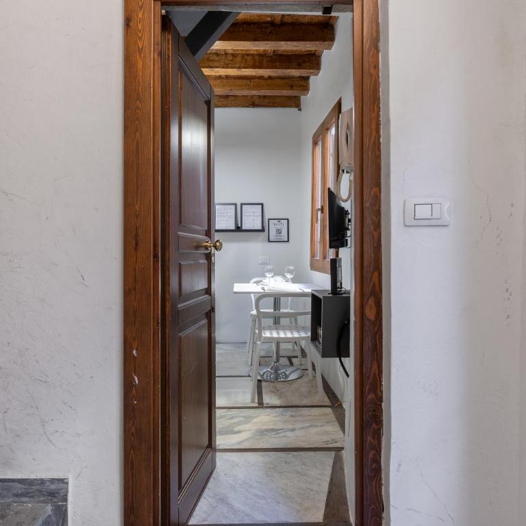 Uffizi-Ponte Vecchio Mini Loft con affreschi - Appartamento con 1 Camera da Letto - 14