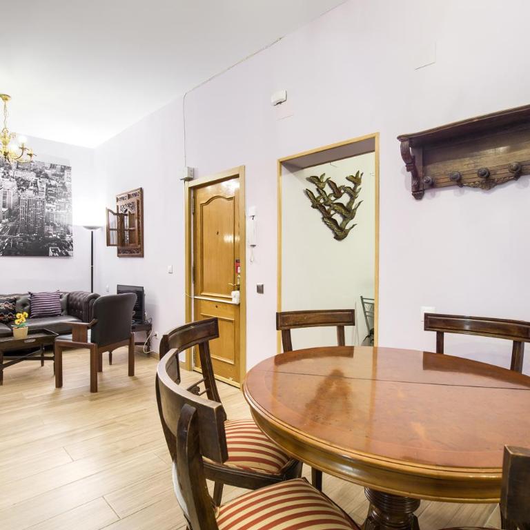 Tirso de Molina I - 3 dormitorios, 2 baños - Three-Bedroom Apartment - 11