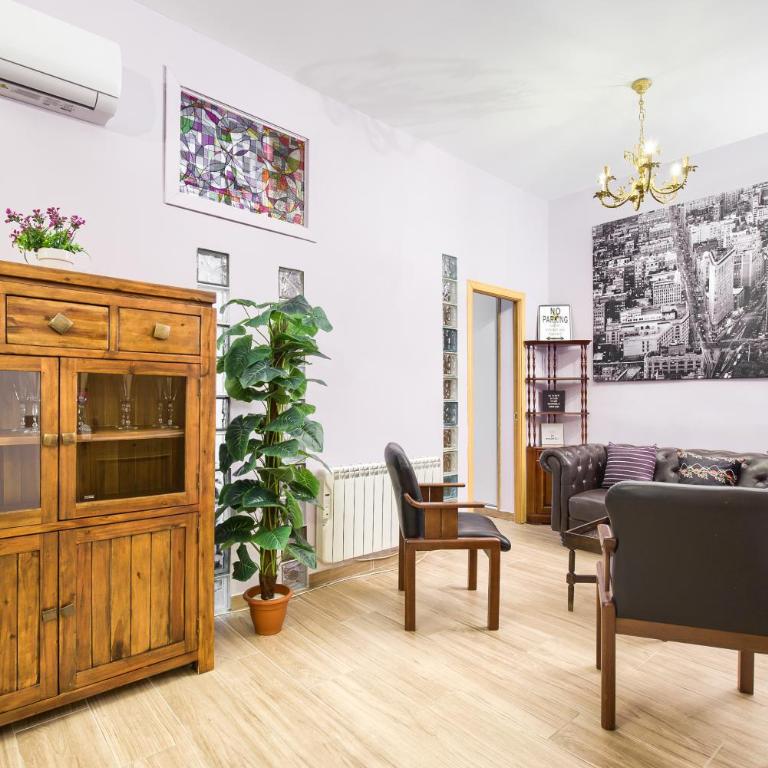Tirso de Molina I - 3 dormitorios, 2 baños - Three-Bedroom Apartment - 9