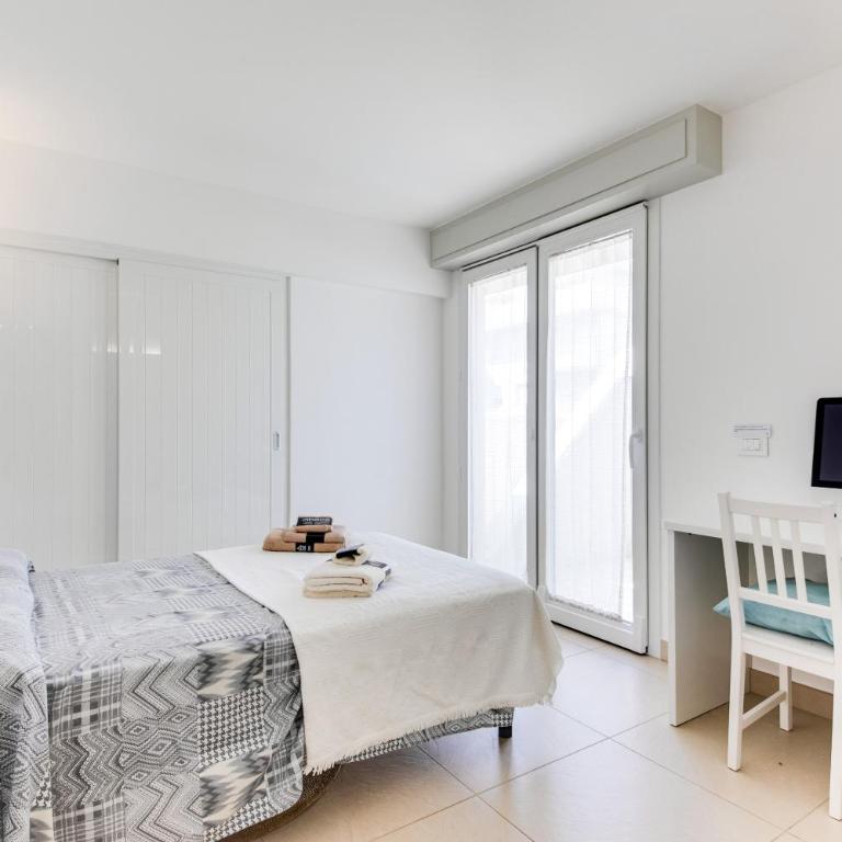 RICCIONE sul MARE con servizio SPIAGGIA e AQUAPARK - Apartment with View and Balcony - 84