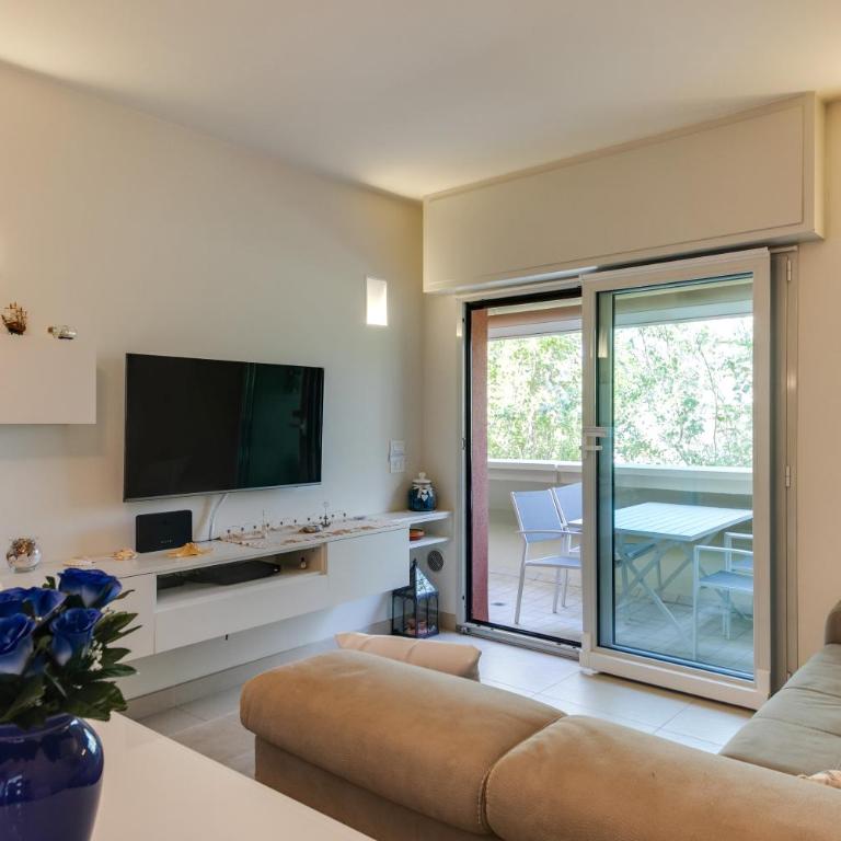 RICCIONE sul MARE con servizio SPIAGGIA e AQUAPARK - Apartment with View and Balcony - 14