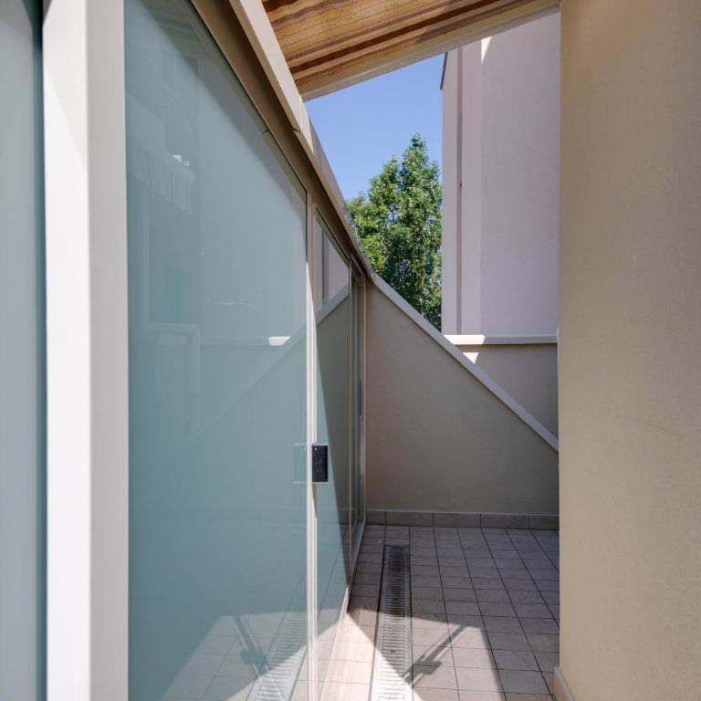 RICCIONE sul MARE con servizio SPIAGGIA e AQUAPARK - Apartment with View and Balcony - 63