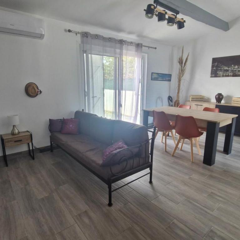 Villa Verger - Maison de plain pied - 2 chambres - clim - 2 grandes terrasses - proche plage et commerces - Two-Bedroom House - 12