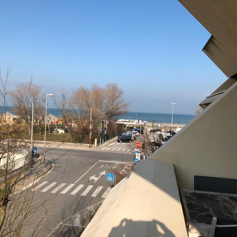RICCIONE sul MARE con servizio SPIAGGIA e AQUAPARK - Apartment with View and Balcony - 2