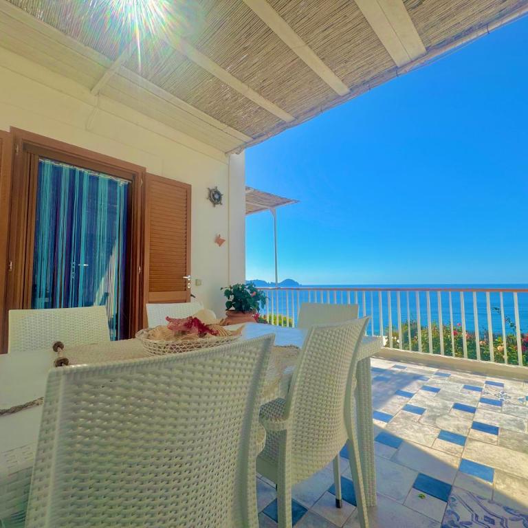 PonzaSmeralda Le Forna - Appartamento con 2 Camere da Letto e Vista Mare - 14