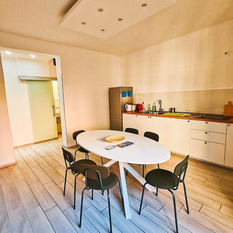 Attico con terrazzo al centro storico di Catania - Appartamento con 2 Camere da Letto, Terrazza e Vista Mare - 32