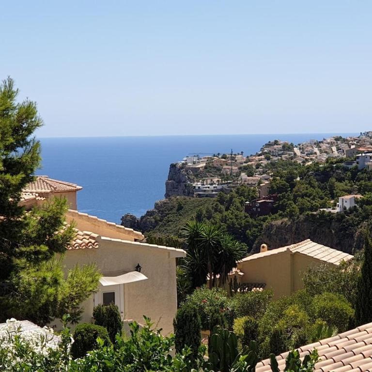 "Traumhaftes Ferienhaus mit Pool und Meerblick - Cumbre del Sol erleben!" - Casa de 2 dormitorios - 33