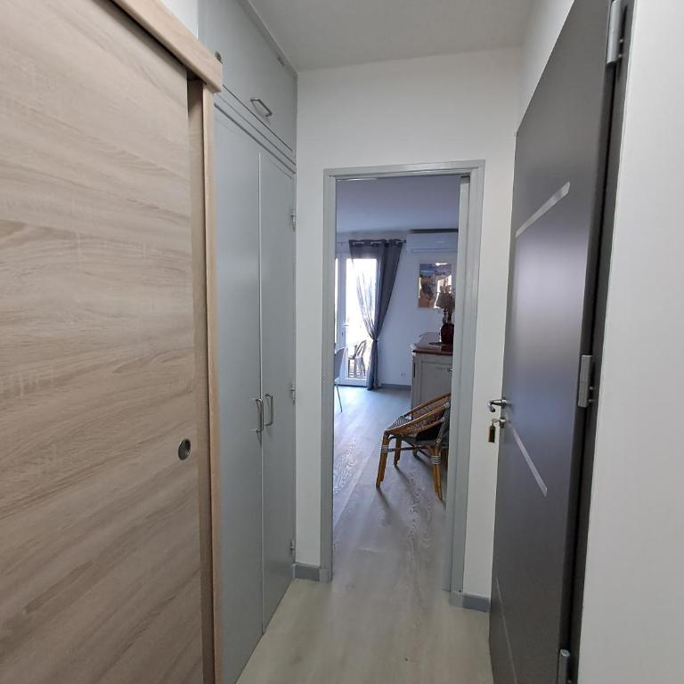 Appartement cosy entièrement climatisé - One-Bedroom Apartment - 16