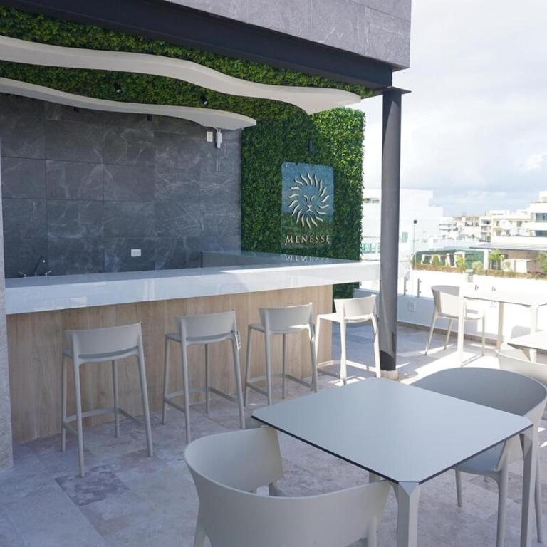 Pent House 1 Ocean View Bedroom - One-Bedroom Apartment - 2