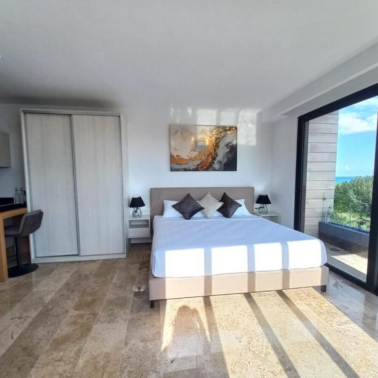 Pent House 1 Ocean View Bedroom - One-Bedroom Apartment - 20