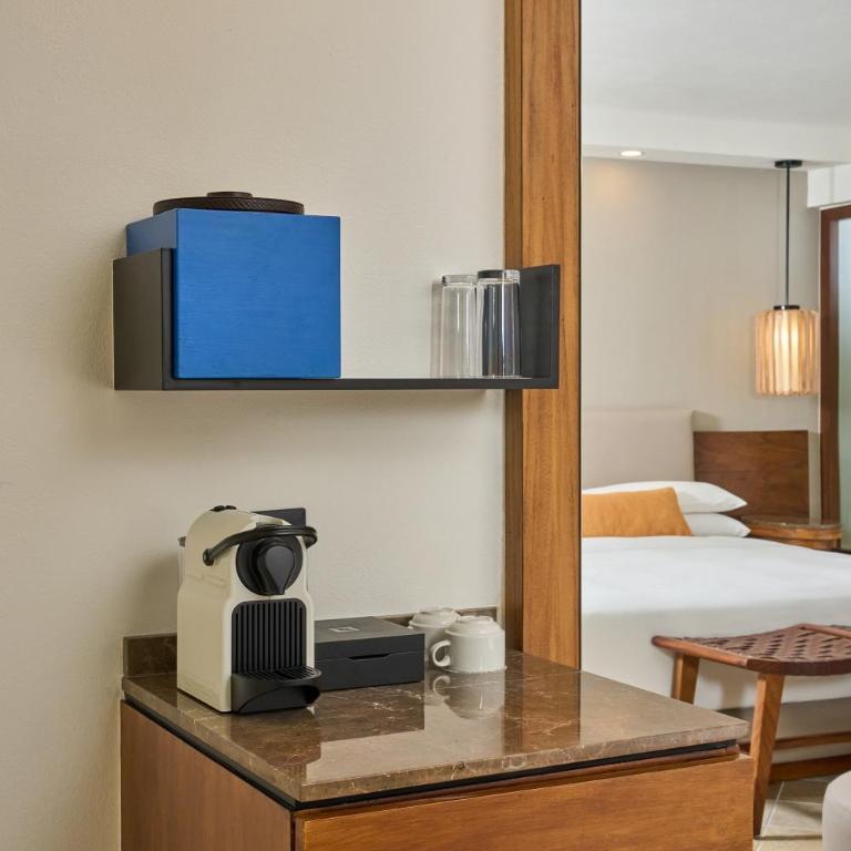 Hyatt Ziva Puerto Vallarta - All Inclusive - Habitación Doble con balcón y vistas al mar - 1 cama grande - 2
