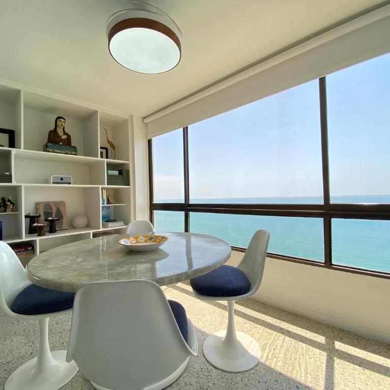 Vista y estilo frente al mar! - Apartamento de 2 dormitorios - 10