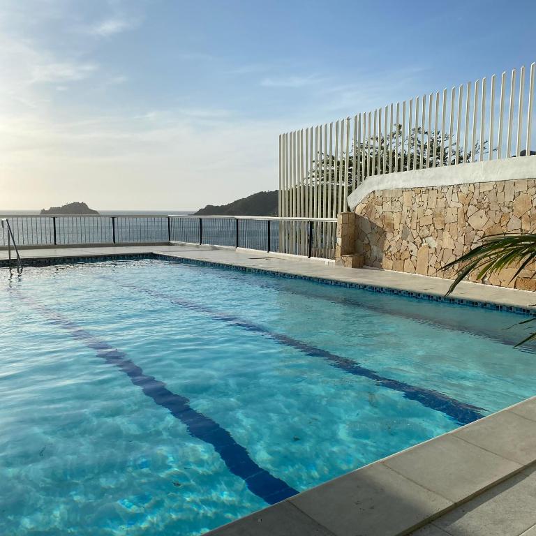 Vista y estilo frente al mar! - Apartamento de 2 dormitorios - 16