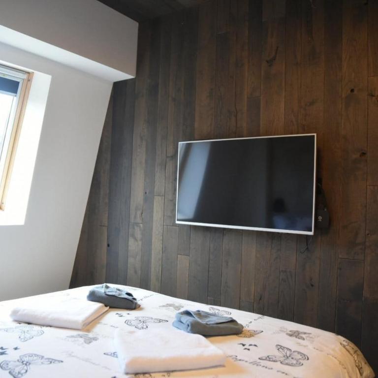 SREBRNA PLANINA Spa & Resort - Two-Bedroom Apartment with Balcony - 2