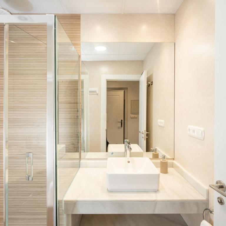 EnjoyGranada PLAZA DEL CARMEN 1A - Superior One-Bedroom Apartment with Balcony - 22