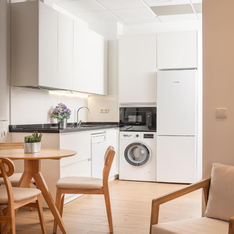 EnjoyGranada PLAZA DEL CARMEN 1A - Superior One-Bedroom Apartment with Balcony - 20