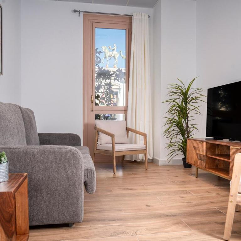 EnjoyGranada PLAZA DEL CARMEN 1B - Two-Bedroom Superior Apartment - 2