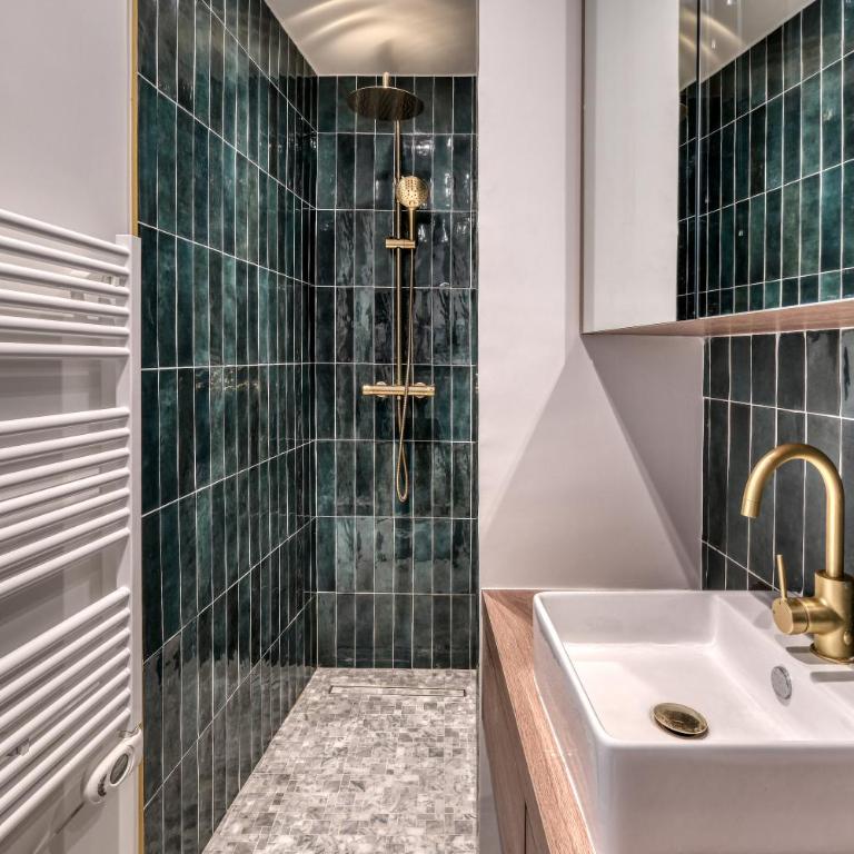 Renovated Apartment Saint-Germain-des-Prés - Le Bon Marché - Apartment with City View - 24
