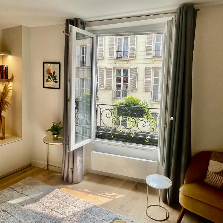 Renovated Apartment Saint-Germain-des-Prés - Le Bon Marché - Apartment with City View - 3