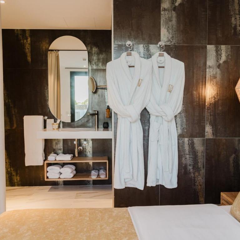 MiFlow Hotel Villas & Suites - Habitación Doble Deluxe con balcón y vistas al mar - 3