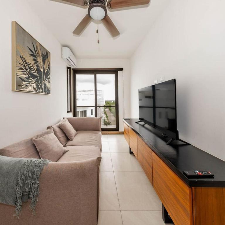 2 BR Oasis with Incredible Rooftop Pool - Apartment - 6
