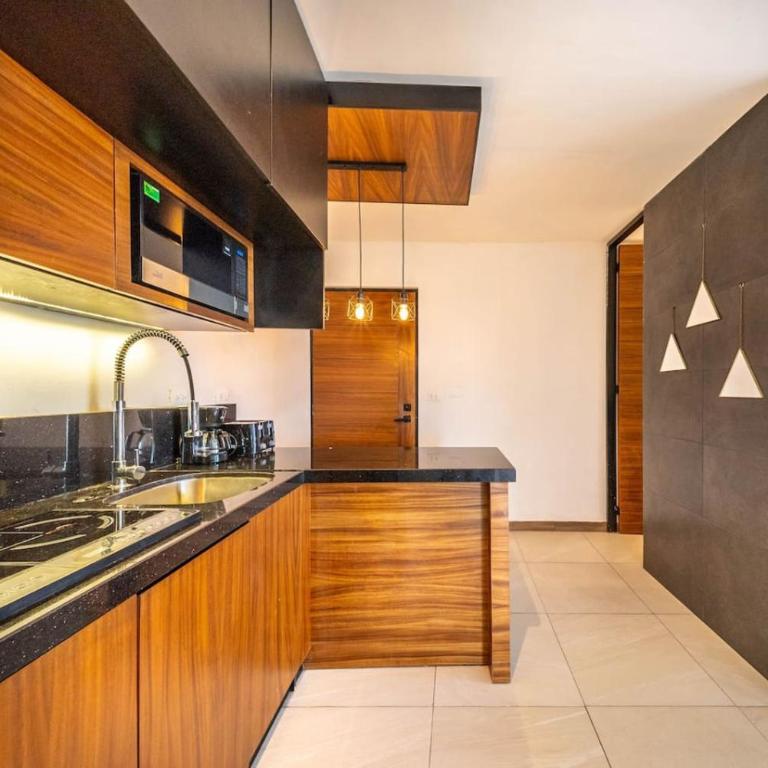 2 BR Oasis with Incredible Rooftop Pool - Apartment - 11