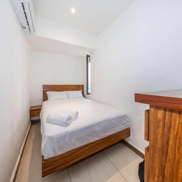2 BR Oasis with Incredible Rooftop Pool - Apartment - 12