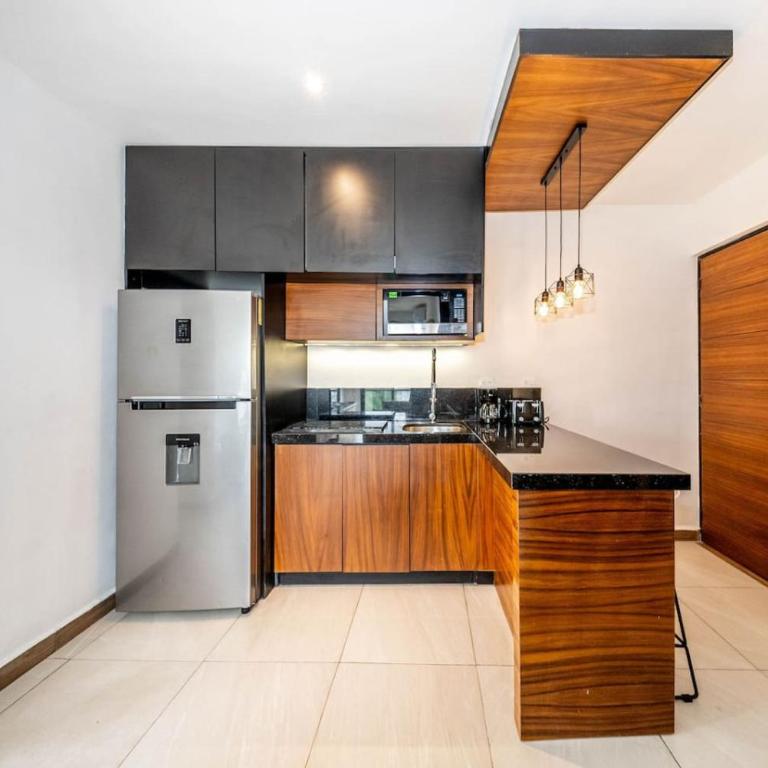 2 BR Oasis with Incredible Rooftop Pool - Apartment - 13