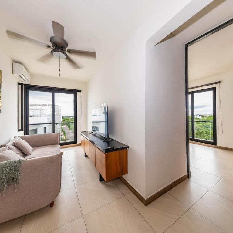 2 BR Oasis with Incredible Rooftop Pool - Apartment - 23