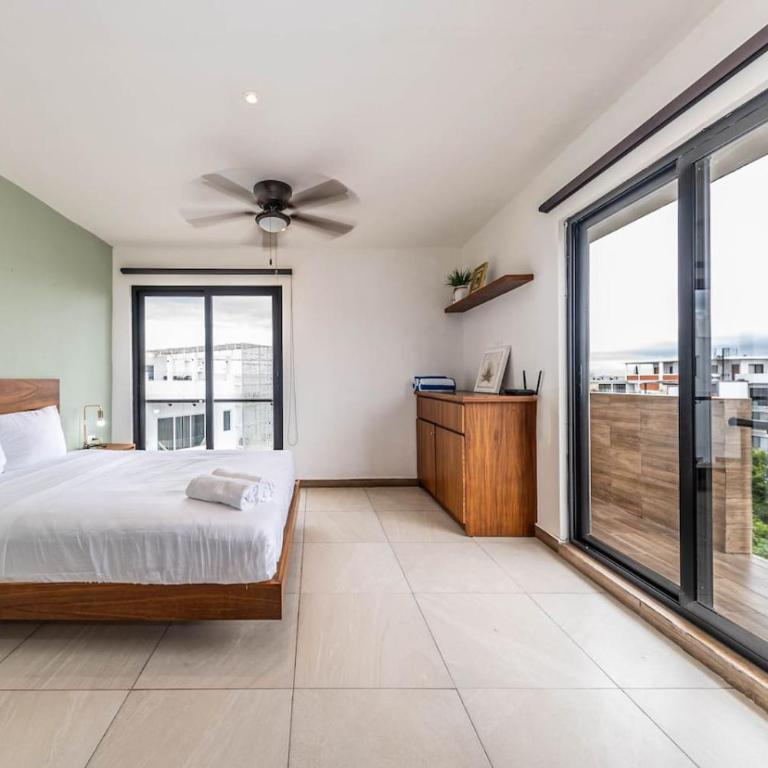 2 BR Oasis with Incredible Rooftop Pool - Apartment - 24