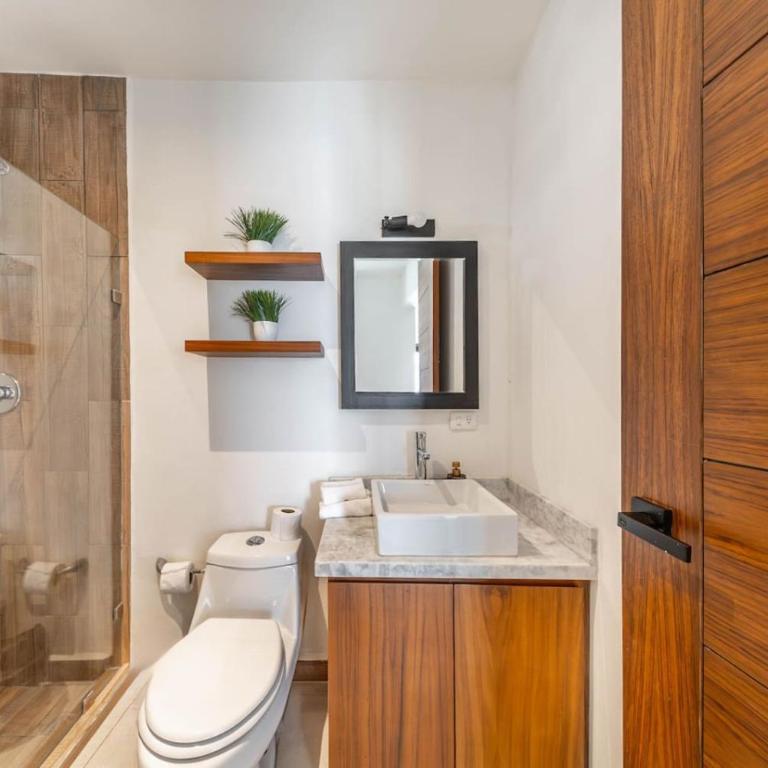 2 BR Oasis with Incredible Rooftop Pool - Apartment - 27