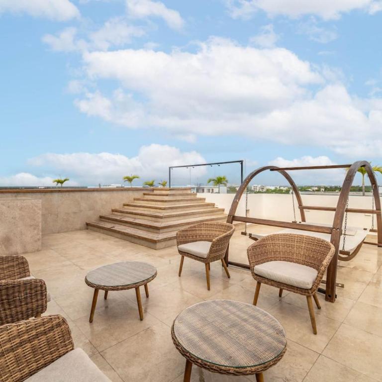 2 BR Oasis with Incredible Rooftop Pool - Apartment - 34