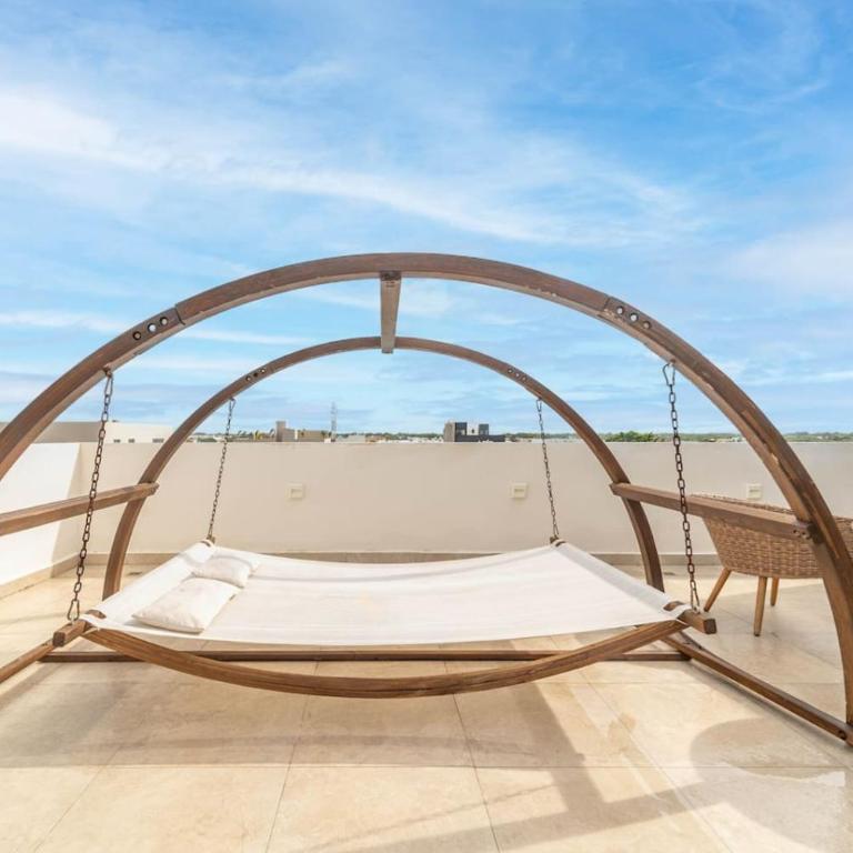 2 BR Oasis with Incredible Rooftop Pool - Apartment - 35