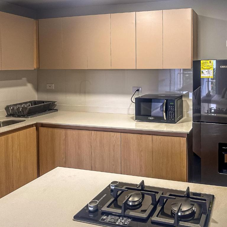 Edificio Atalanta en el corazón de Medellín - Apartamento Loft de 1 dormitorio con balcón - 4