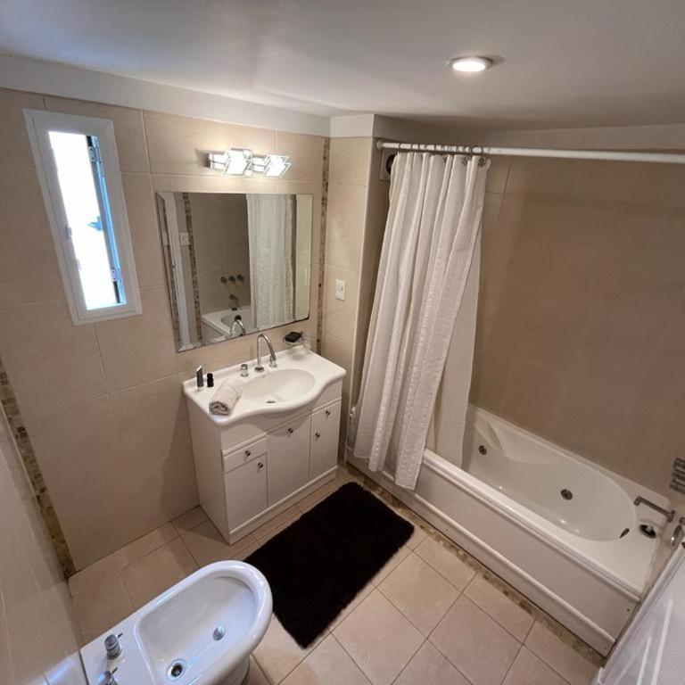 Moderno 2 ambientes con cochera - One-Bedroom Apartment - 2