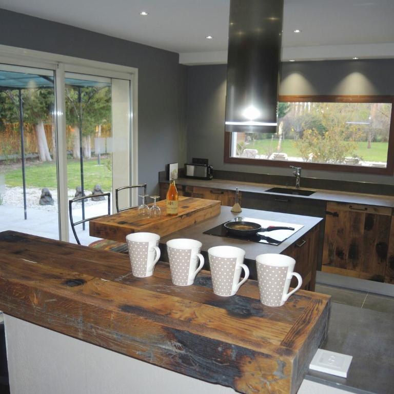 Holiday Home in L'Isle-sur-la-Sorgue with Pool - Casa Vacanze con 4 Camere da Letto - 12